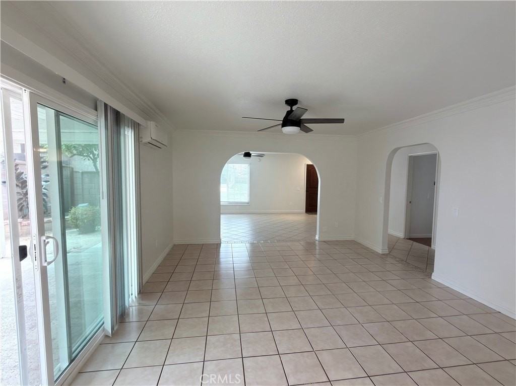 7120 Idyllwild Ln - Photo 6 of 33