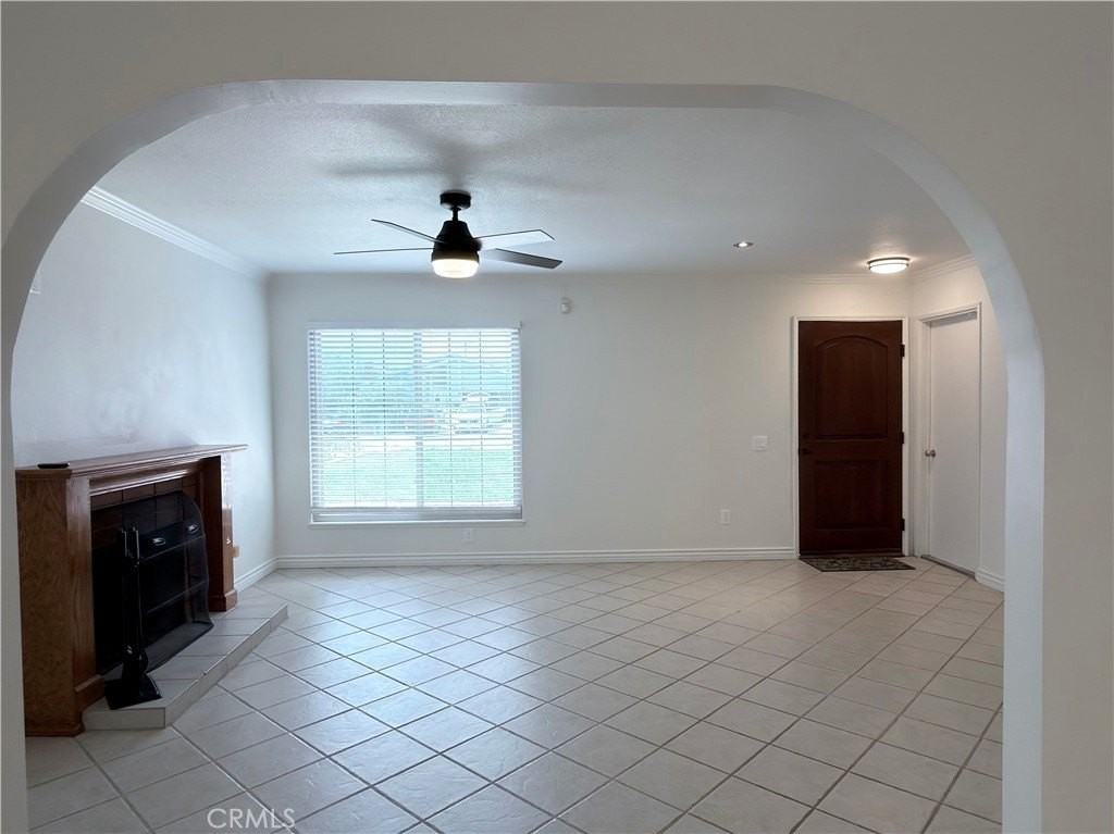 7120 Idyllwild Ln - Photo 7 of 33