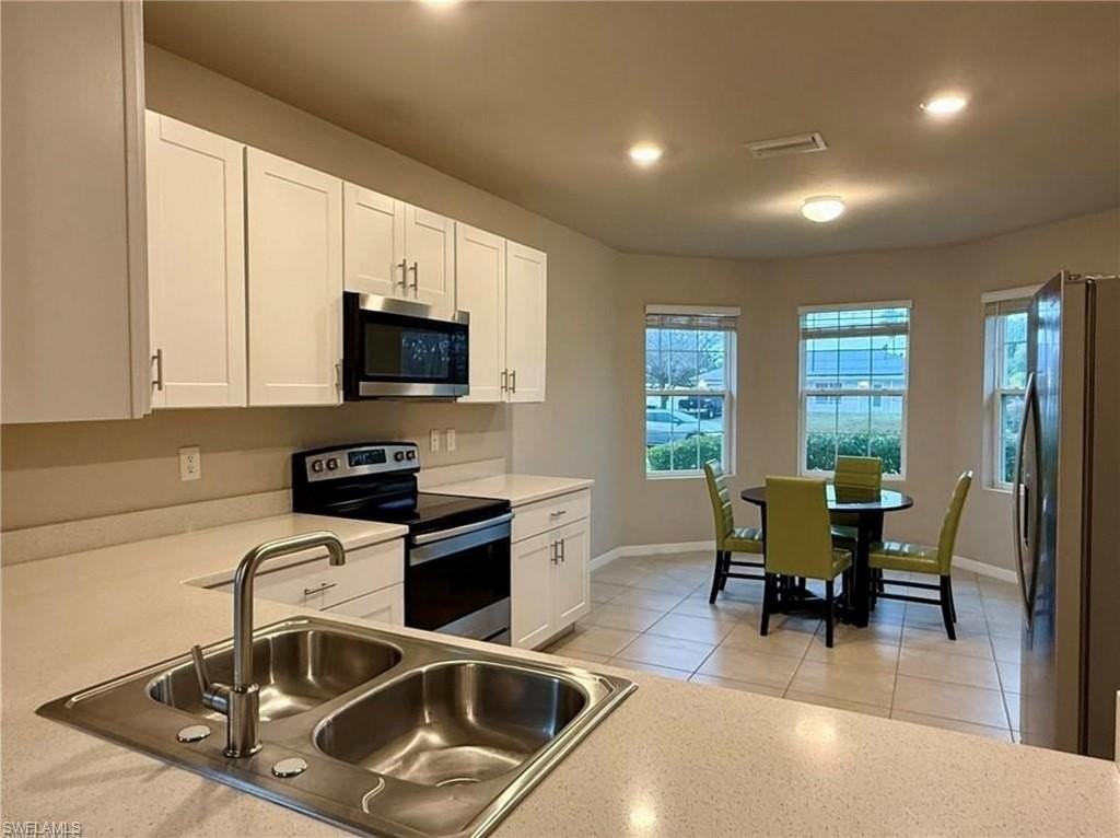 17541 Lee Rd - Photo 2 of 14