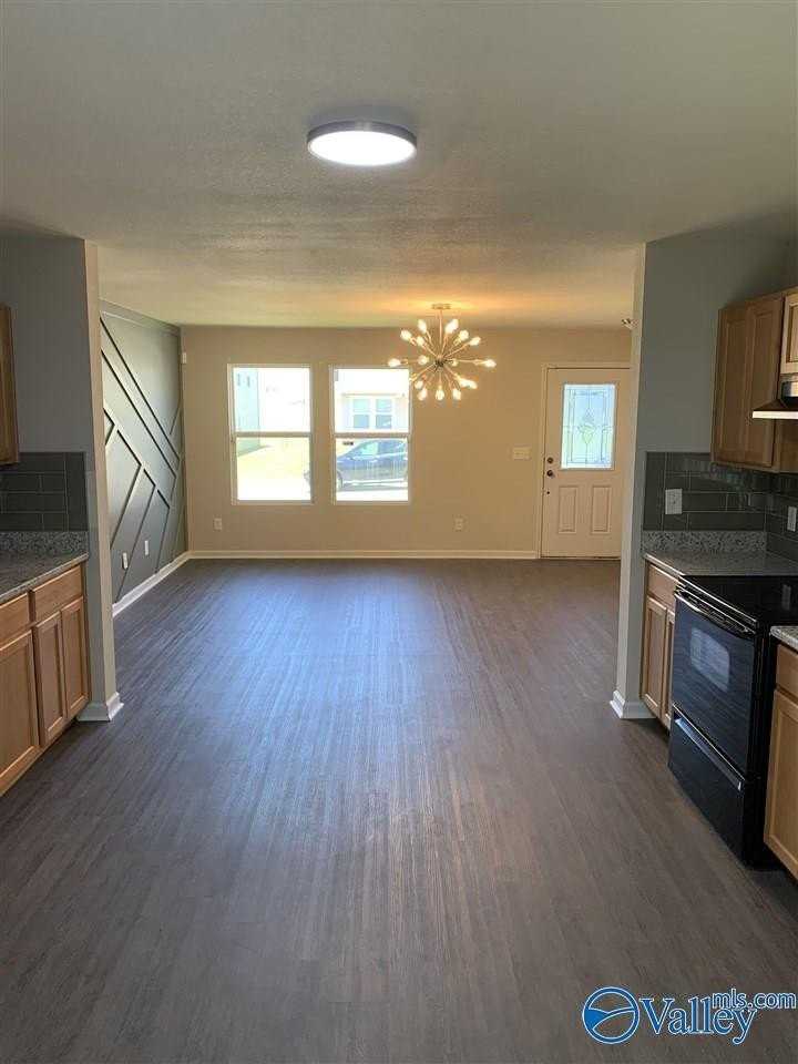 148 Whitestone Dr Ne - Photo 7 of 21