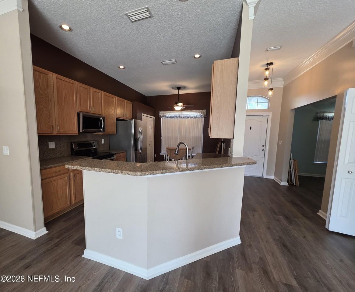 86088 Meadowridge Ct - Photo 6 of 32