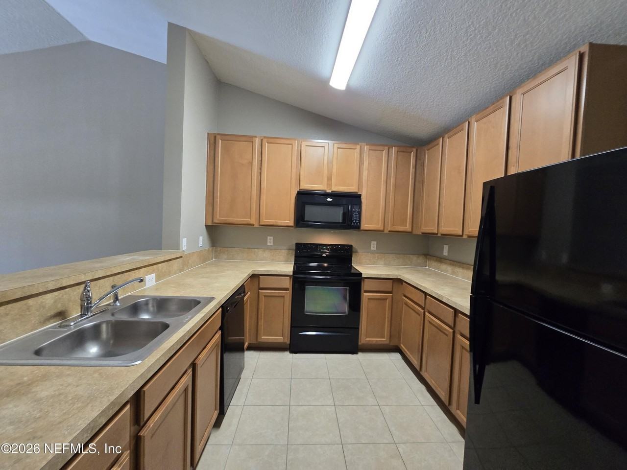575 Oakleaf Plantation Pkwy #710 - Photo 6 of 18