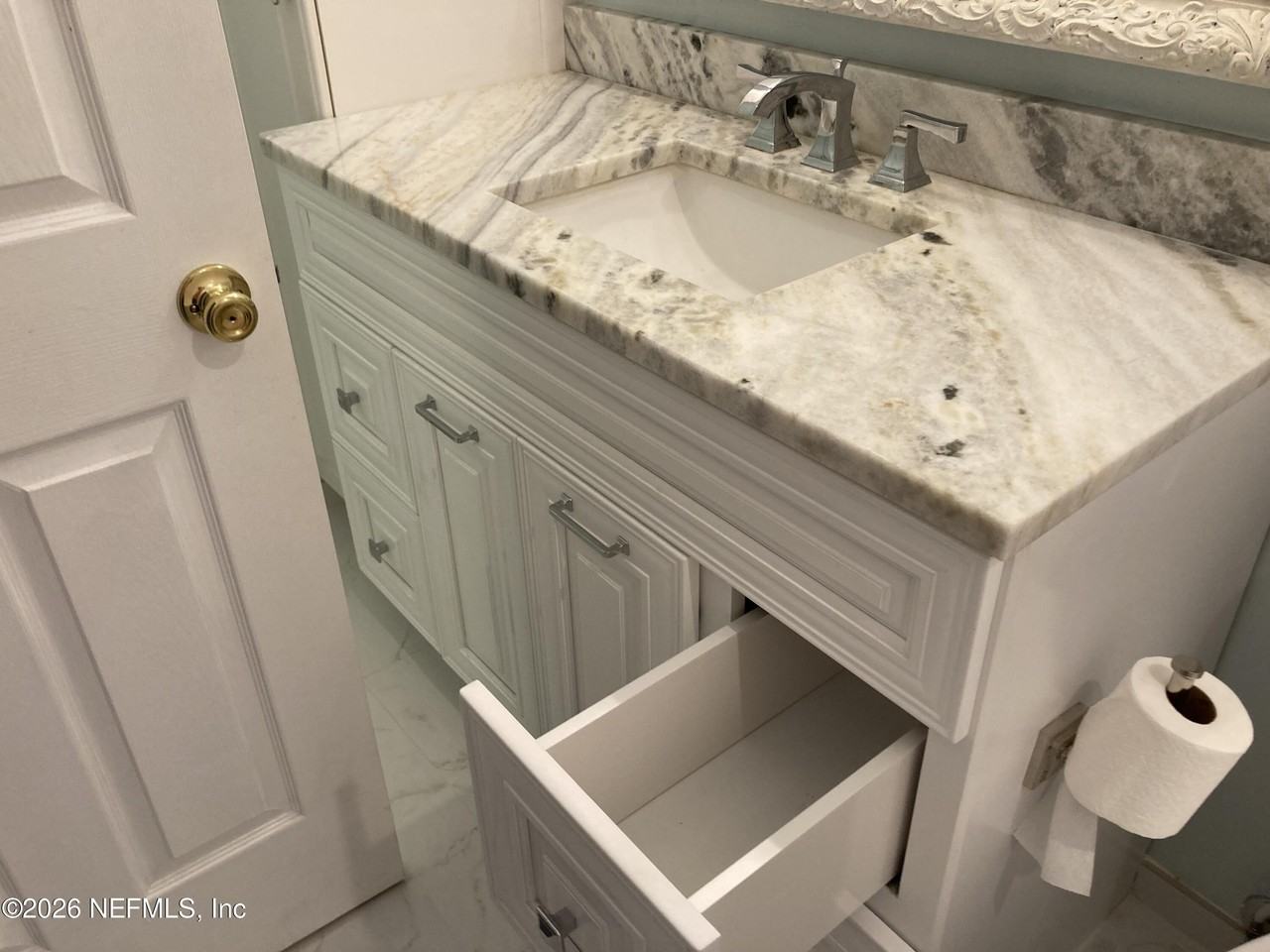 8150 Loch Lomond Ln - Photo 7 of 8