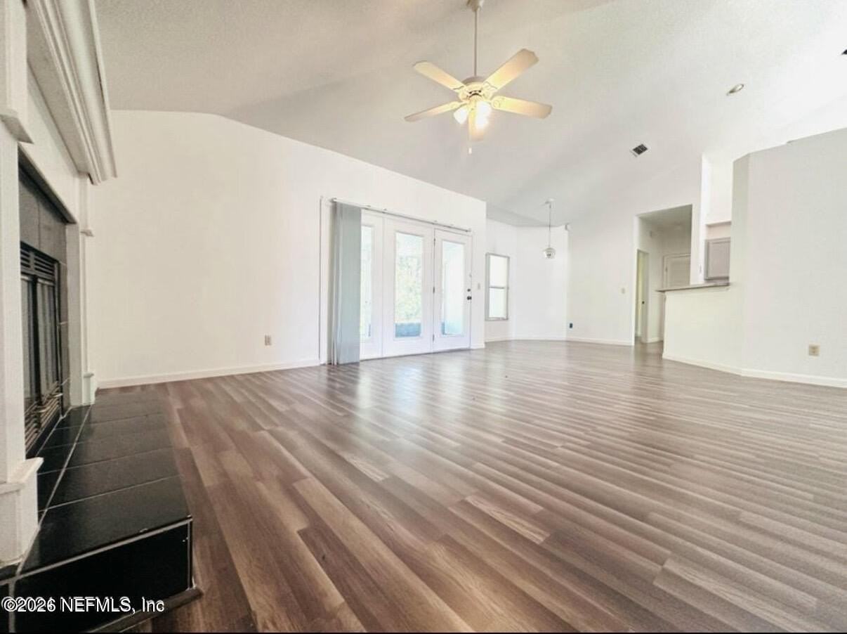 543 Charles Pinckney St - Photo 3 of 17