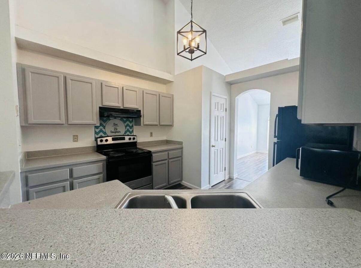 543 Charles Pinckney St - Photo 5 of 17