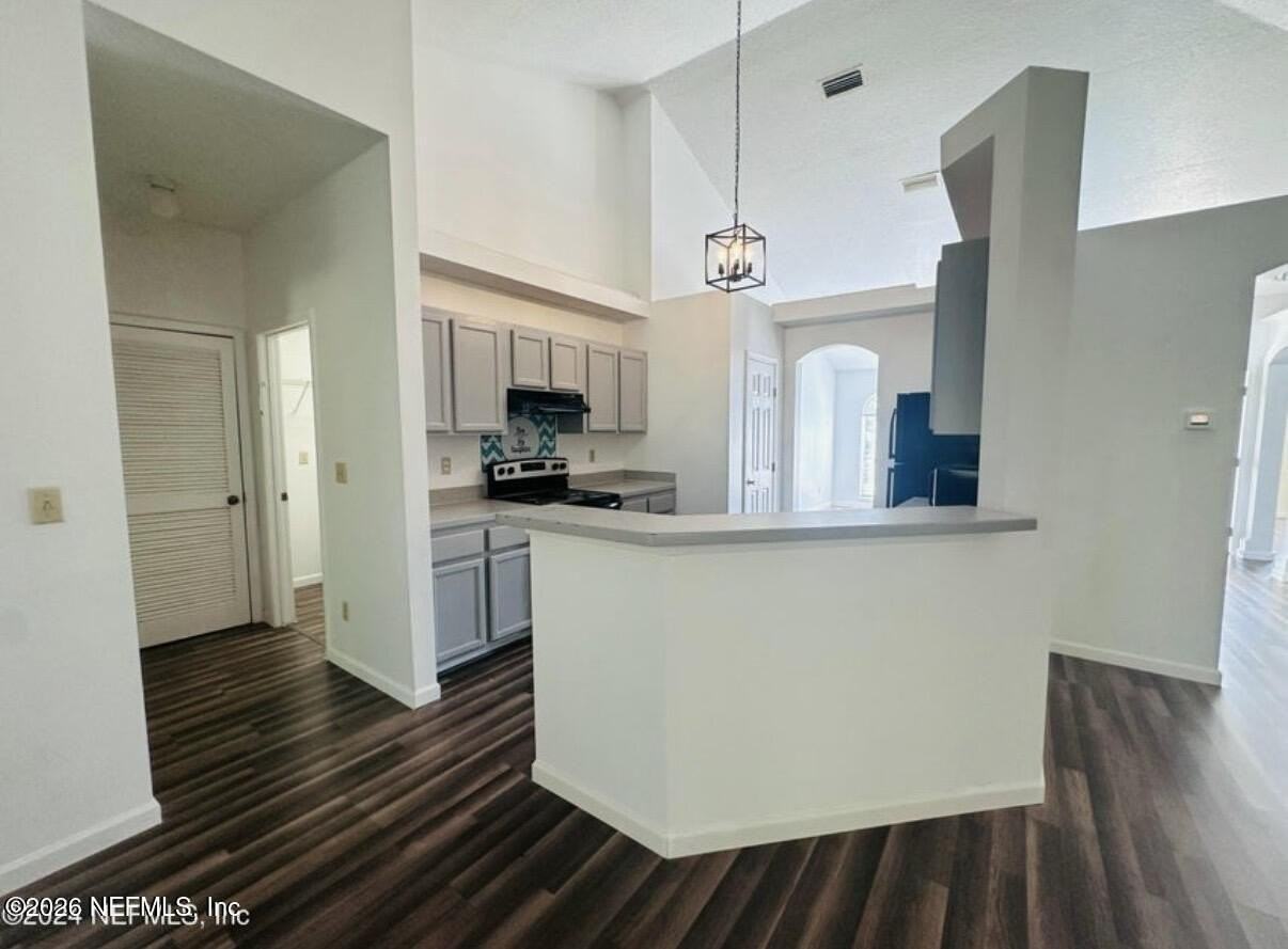 543 Charles Pinckney St - Photo 6 of 17