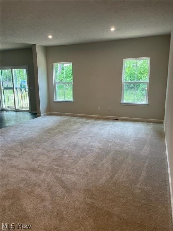 60 Pine Ave - Photo 6 of 12