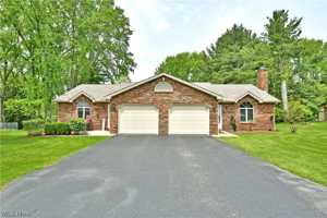 featured image of 2237 Cadwallader Sonk Rd #A