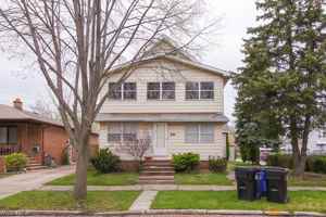 featured image of 19211 Shawnee Ave #2UP