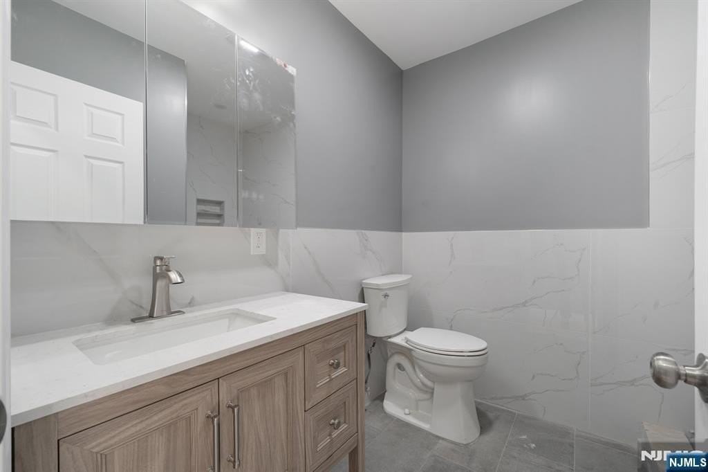 149 Florence Ave - Photo 5 of 16
