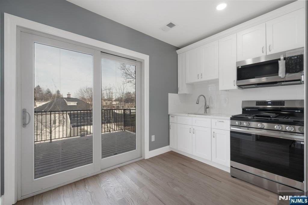 149 Florence Ave - Photo 7 of 16