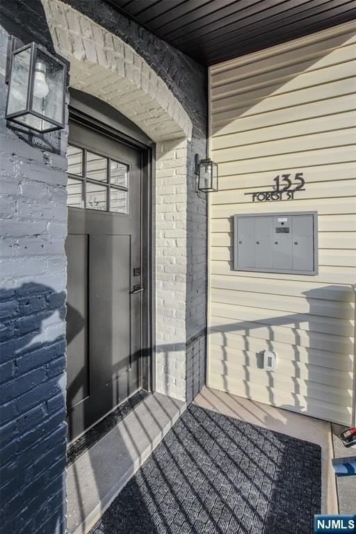 135 Forest St ## 2f - Photo 2 of 19