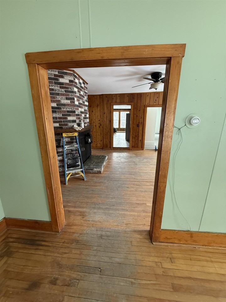 356 Main St - Photo 4 of 15