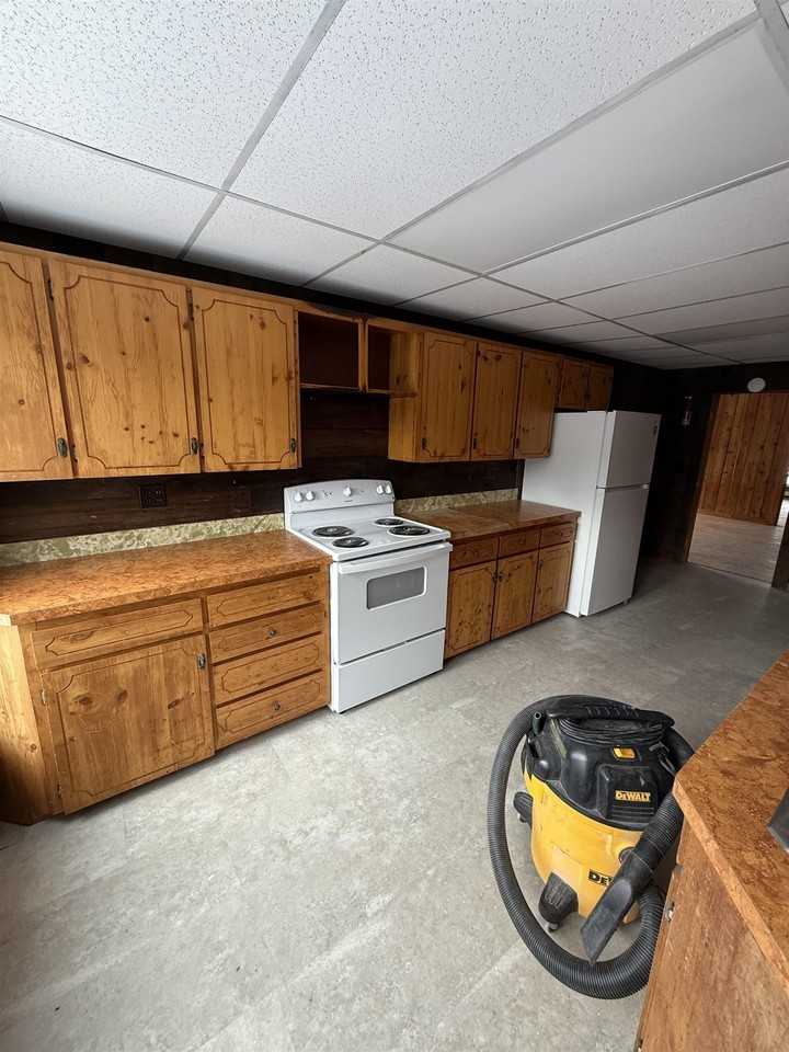 356 Main St - Photo 5 of 15