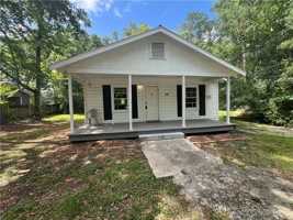 featured image of 39175 Gum St