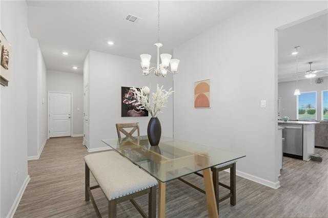 5629 Oakworth St - Photo 4 of 19