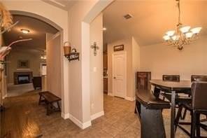 1409 Rosson Rd - Photo 4 of 34