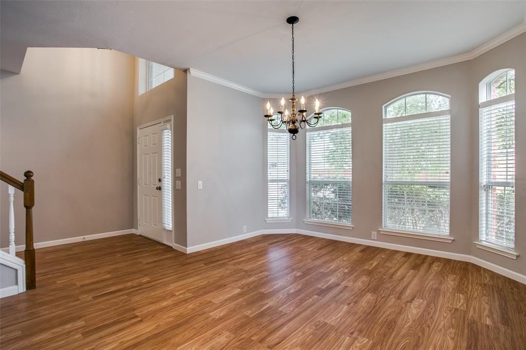 449 Sausalito Dr - Photo 2 of 12