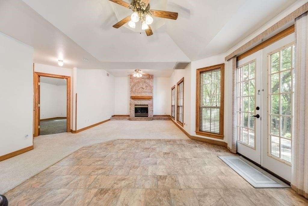 115 Idle Creek Ct - Photo 6 of 31
