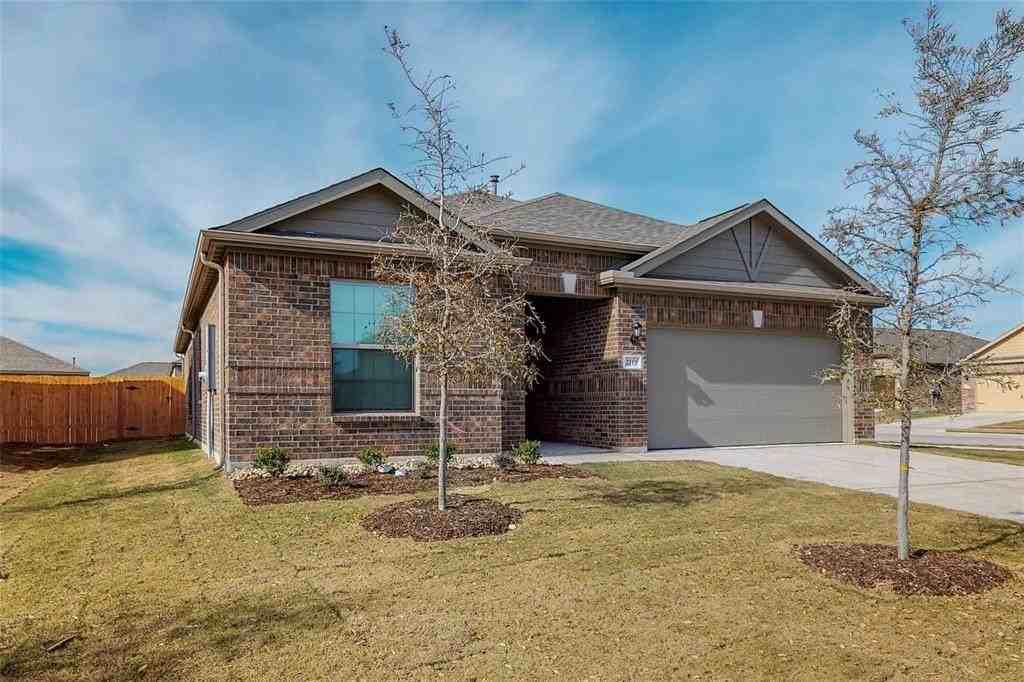 2113 Emma Ct - Photo 2 of 37
