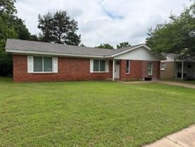 1311 Manor Dr - Photo 1 of 1