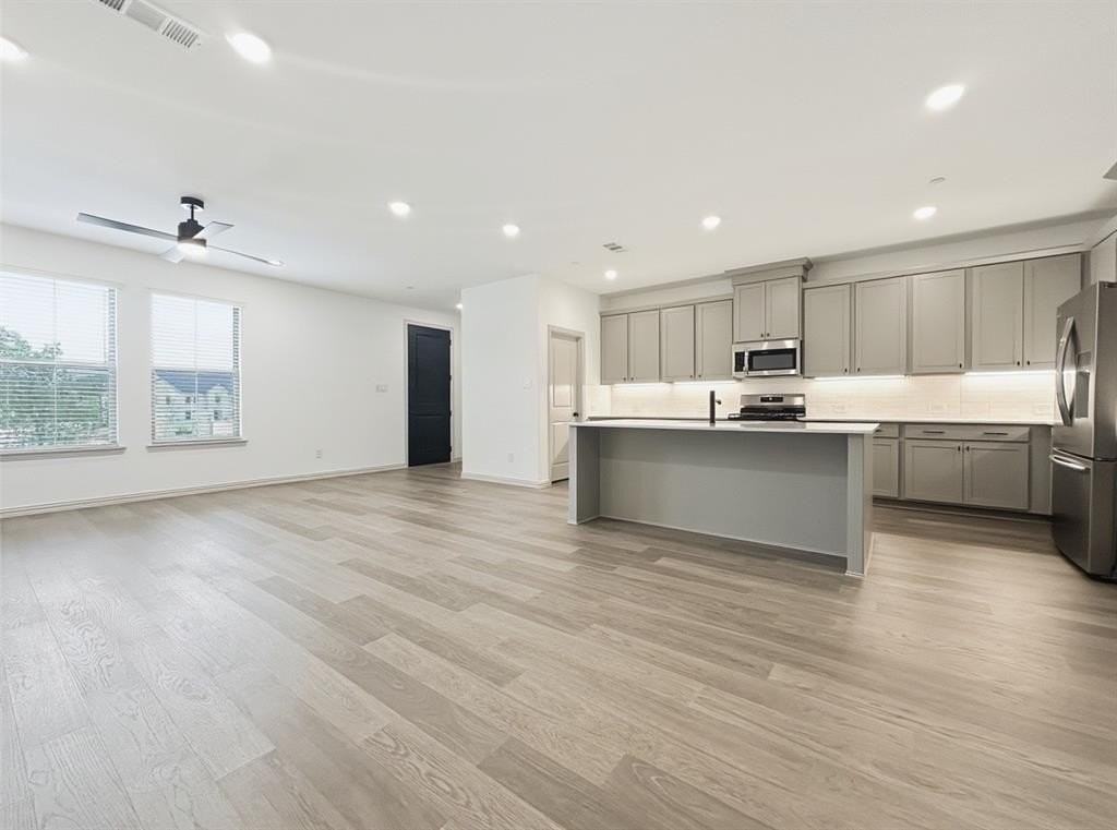 2837 Bluejack Rd - Photo 4 of 40
