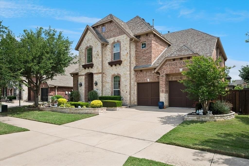 8268 Kara Creek Rd - Photo 2 of 31