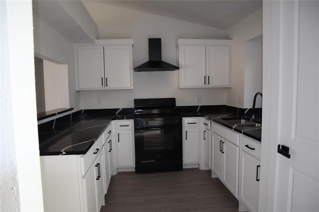 1505 Bergen Dr - Photo 3 of 8