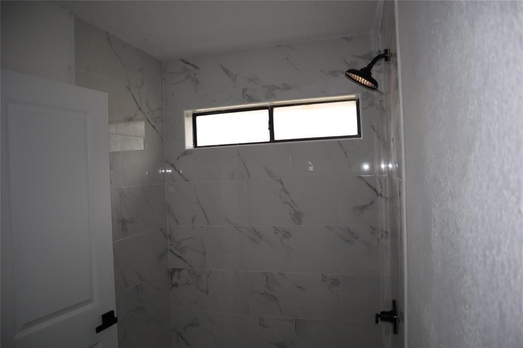 1505 Bergen Dr - Photo 5 of 8