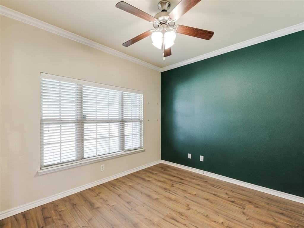 11305 Amistad Dr - Photo 5 of 32