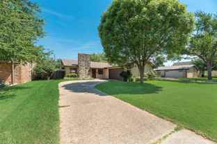 908 Prestwick Ln - Photo 1 of 1