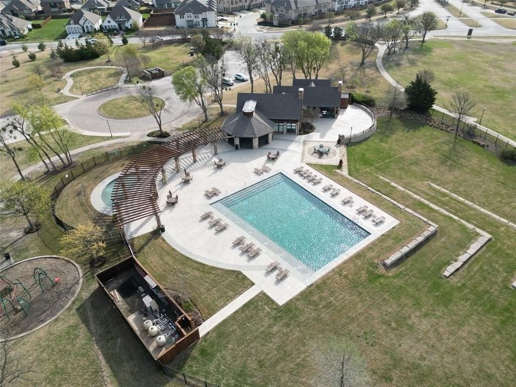 1535 Calcot Ln - Photo 3 of 4