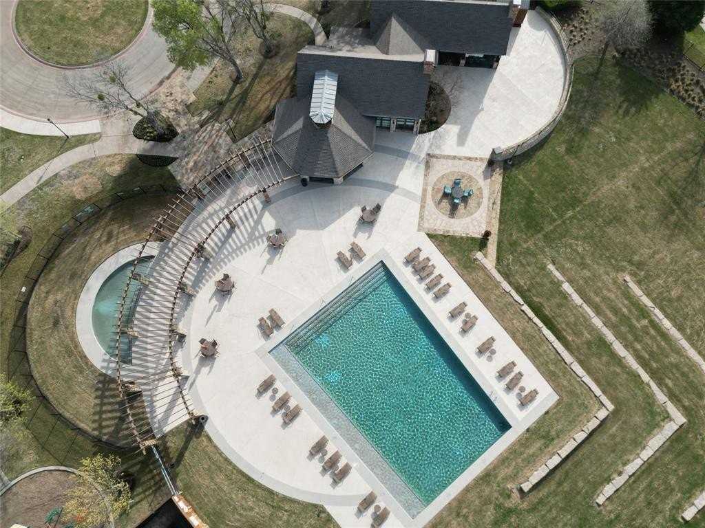 1535 Calcot Ln - Photo 4 of 4