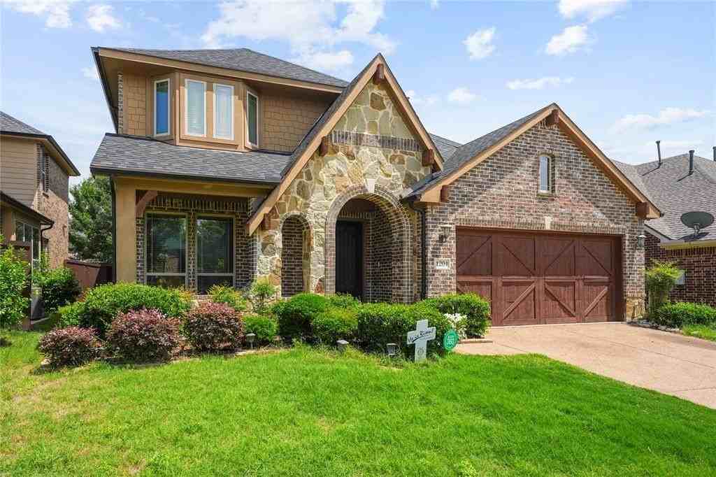 1204 E Shawnee Dr - Photo 2 of 29