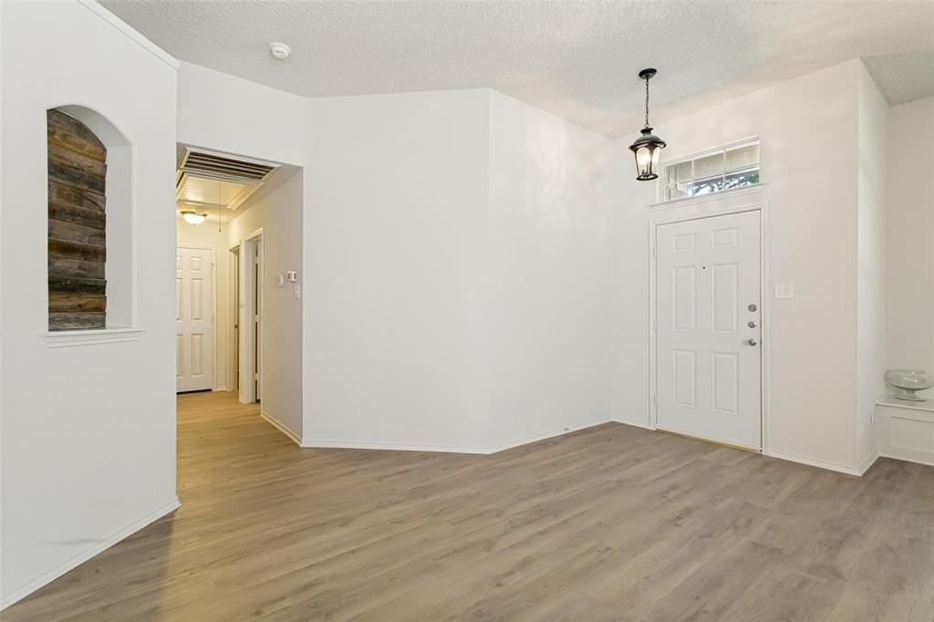 7063 Juniper Dr - Photo 3 of 23