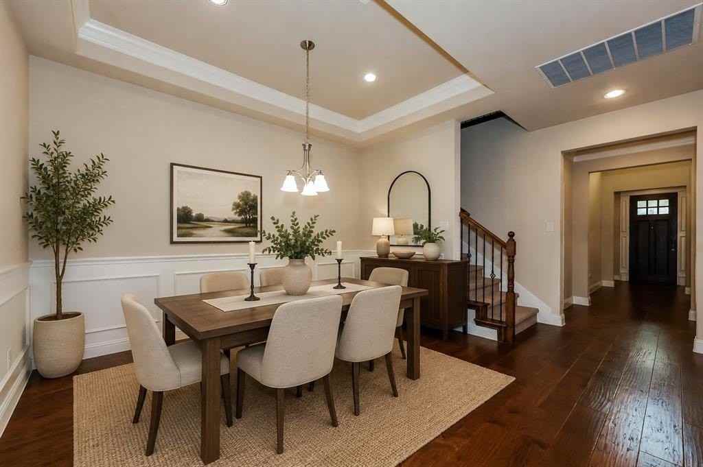 2201 Petunia Ln - Photo 2 of 20