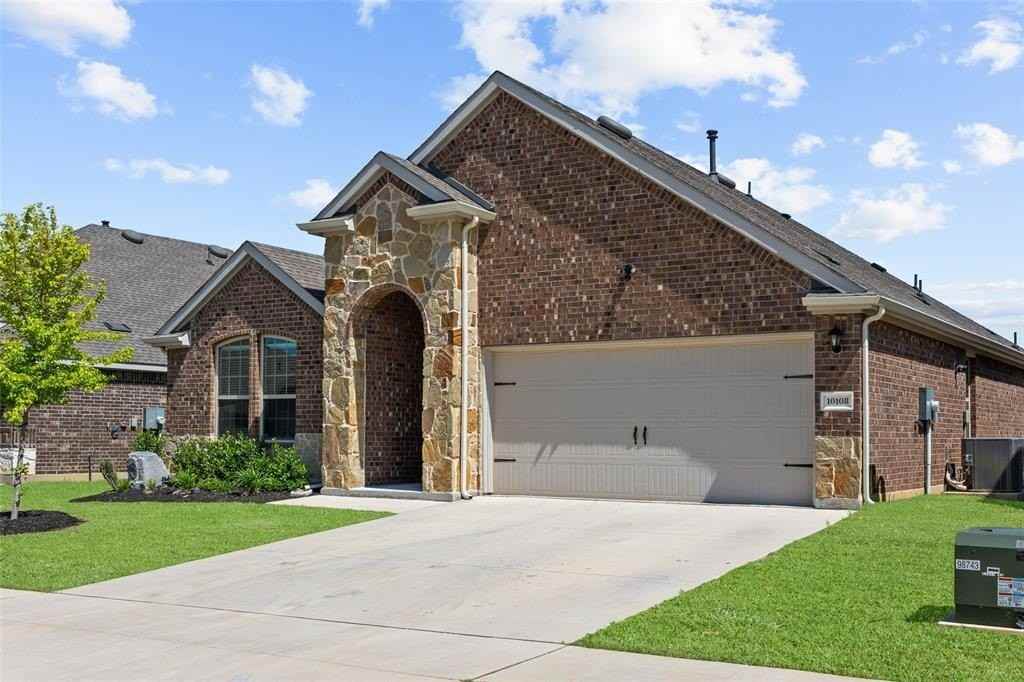 10108 Autumn Leaves Ln - Photo 2 of 29