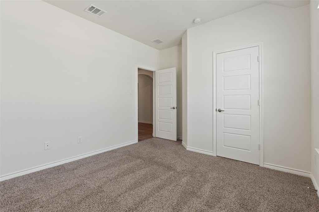 10108 Autumn Leaves Ln - Photo 5 of 29