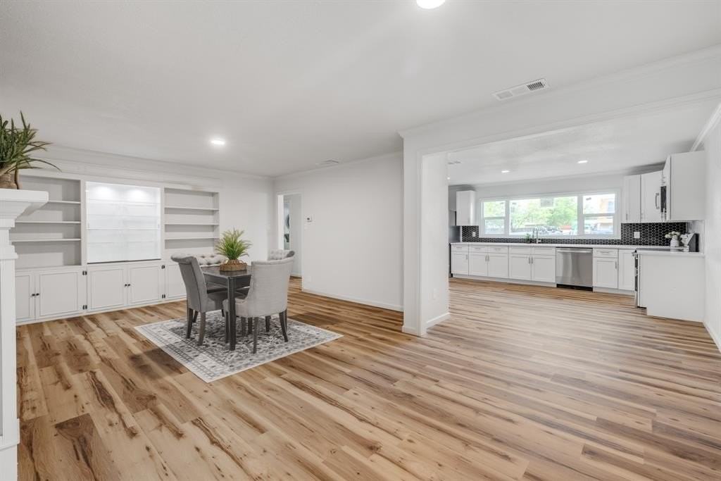 2929 Sayles Blvd - Photo 7 of 38