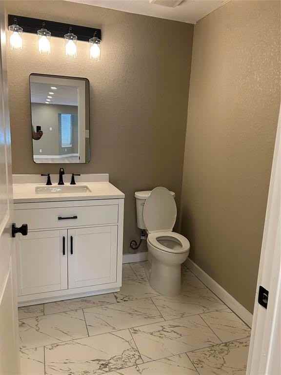 10711 Cromwell Dr - Photo 3 of 39