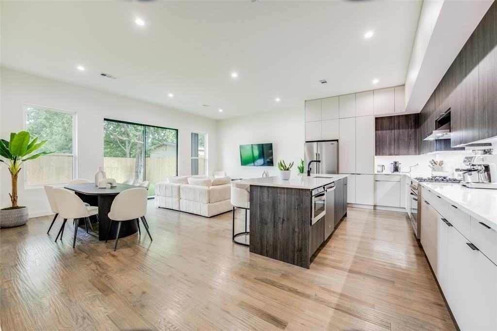 3423 N Winnetka Ave - Photo 6 of 12