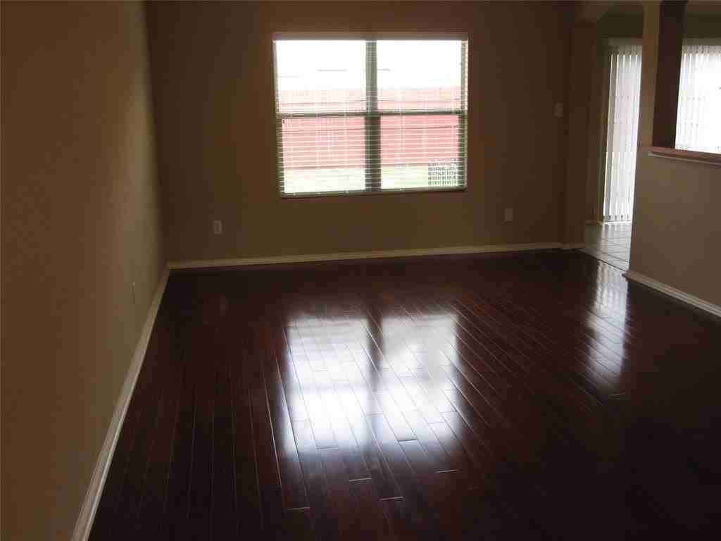 609 Twin Knoll Dr - Photo 2 of 17