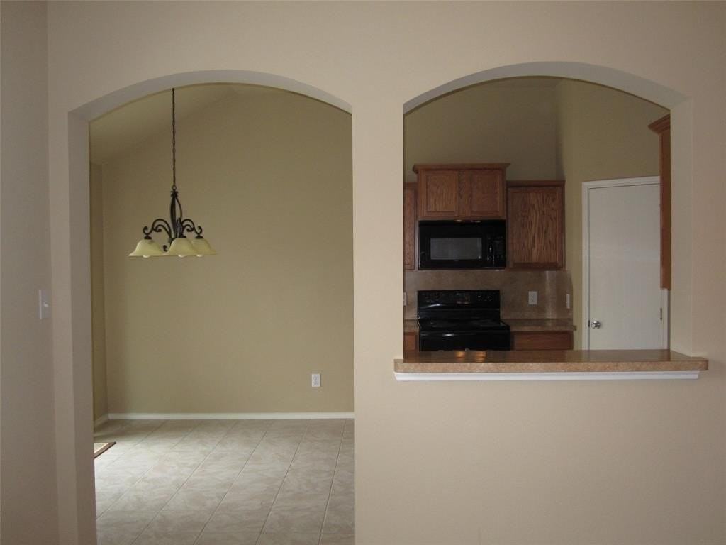 609 Twin Knoll Dr - Photo 4 of 17