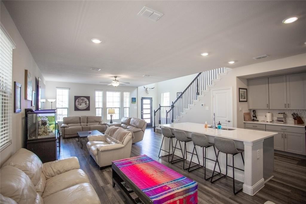 2653 Kings Canyon Mews - Photo 7 of 25