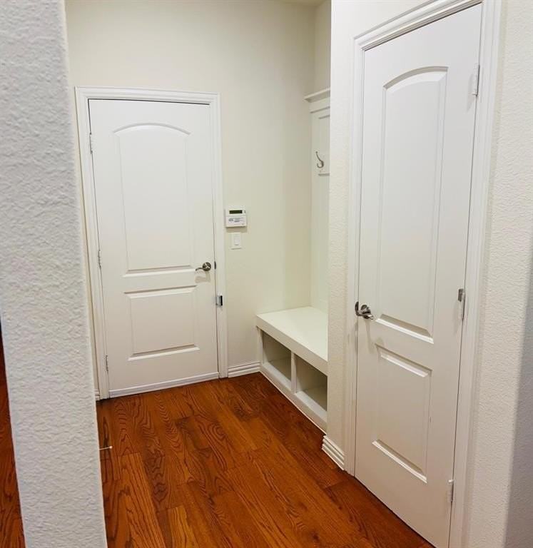 105 Hanover Trl - Photo 2 of 9