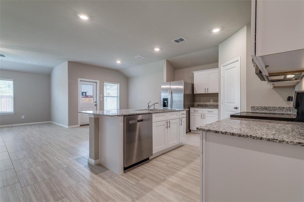 16408 Severn Ln - Photo 3 of 14