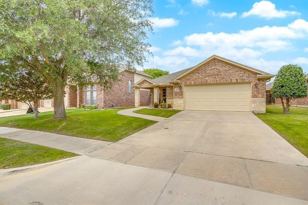 6532 Sierra Madre Dr - Photo 3 of 37