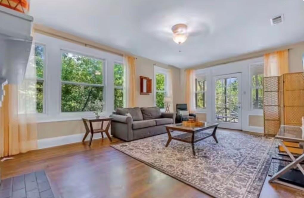 4303 Vandelia St - Photo 5 of 27