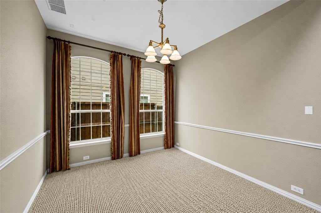 108 Nestlewood Ln - Photo 6 of 31