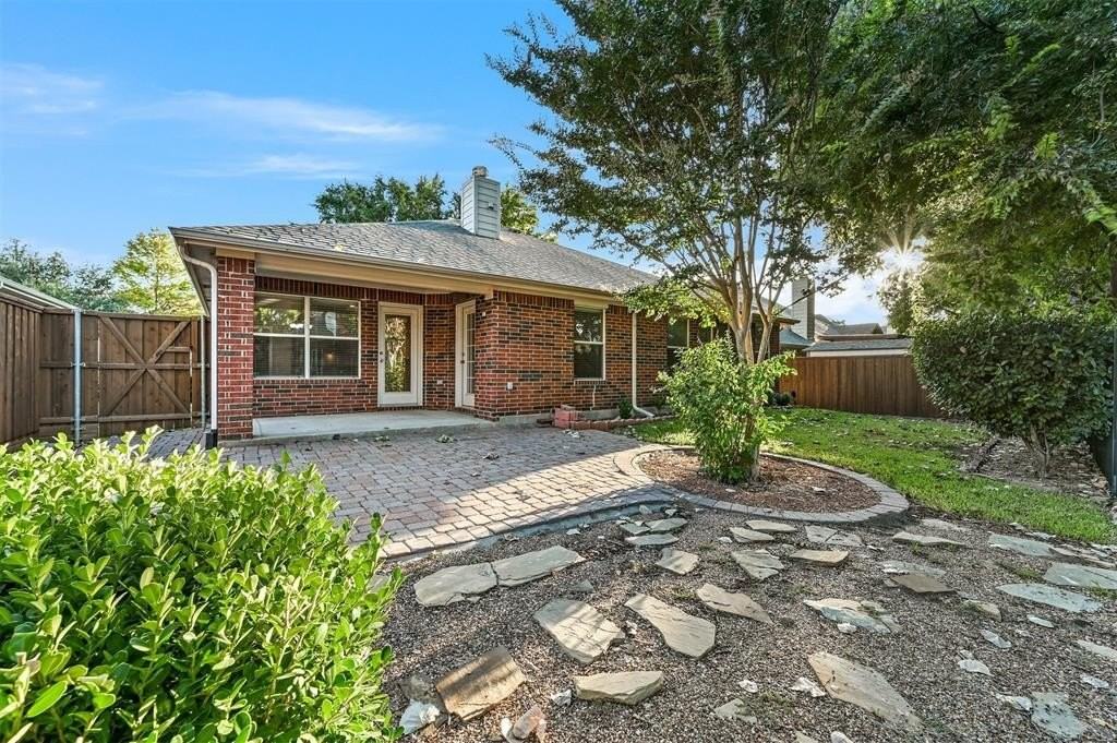 11962 Henderson Dr - Photo 2 of 24